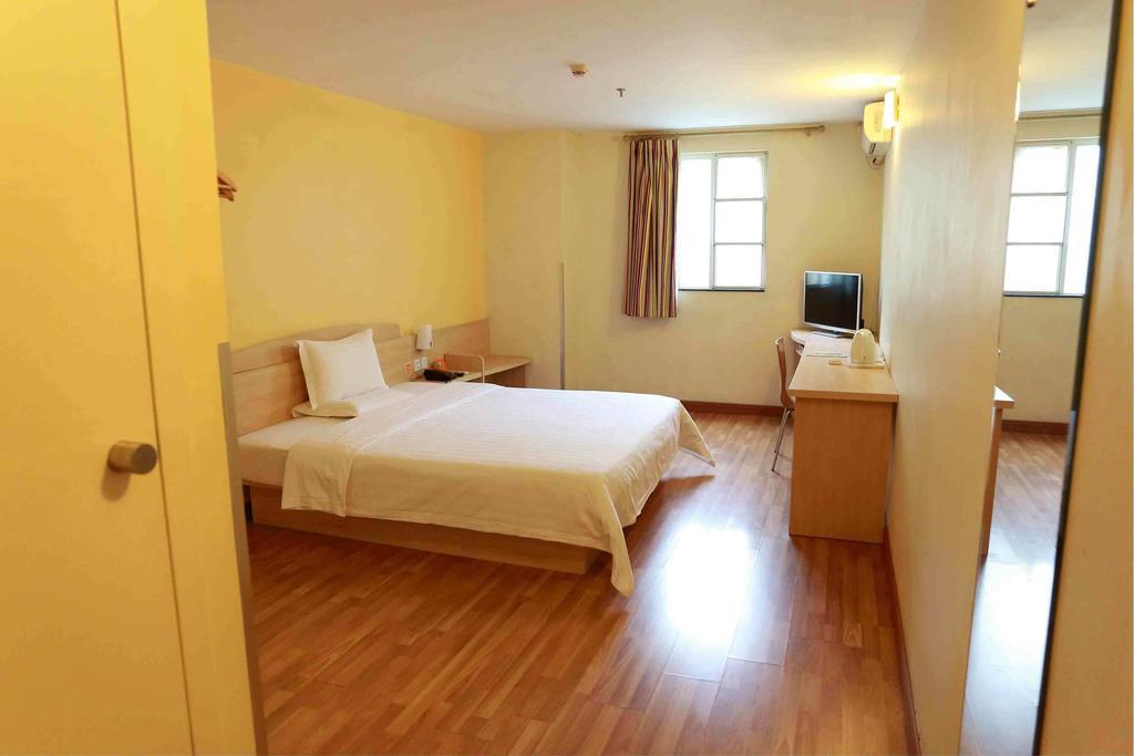 7Days Inn Beijing Xiaocun Subway Station Room photo