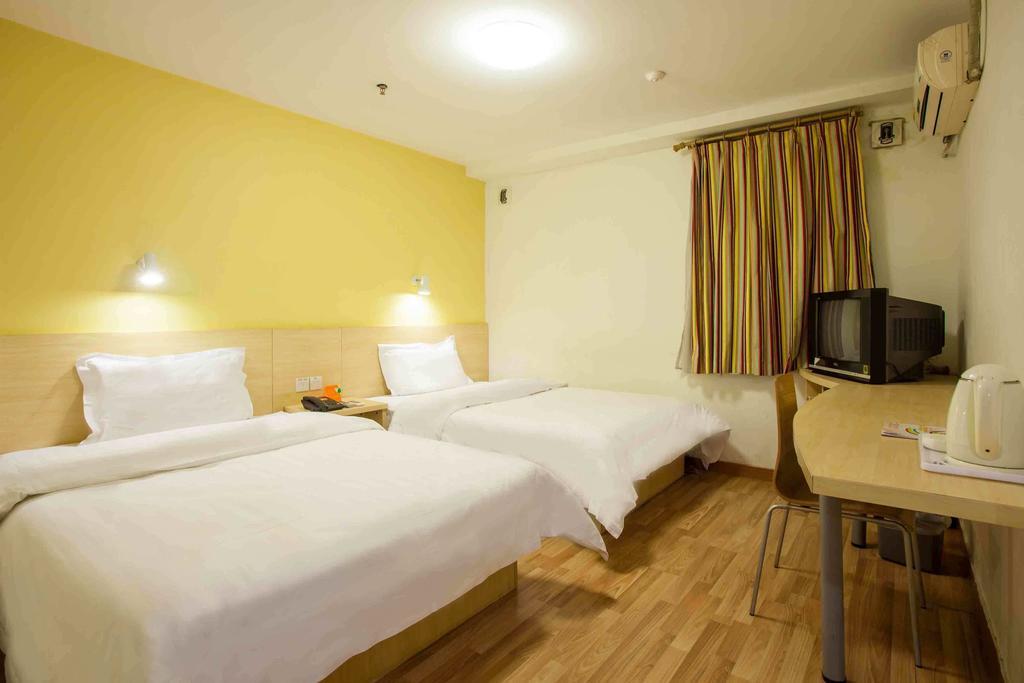 7Days Inn Beijing Xiaocun Subway Station Room photo
